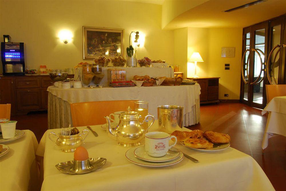 Hotel Napoleon Lucca Esterno foto